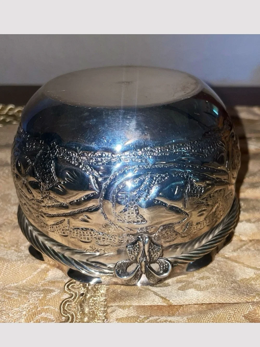 Stunning Antique Chinese Export Silver (CES) bowl dating from the late Qing Dyn